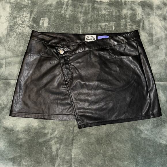 Future Collective Mini Skirt Women's 12 Black Faux Leather Asymmetrical Pockets - Picture 1 of 7